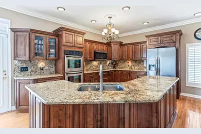 4535 W Beachway Drive, Tampa, FL 33609 - Photo 11