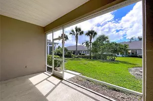 2046 Inverness Greens Dr, Sun City Center, FL 33573 - Photo 7