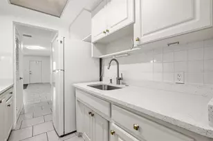 2050 58th Ave N, Saint Petersburg, FL 33714 - Photo 11