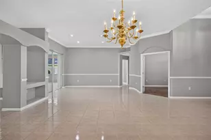 2243 Eagle Bluff Dr, Valrico, FL 33596 - Photo 7