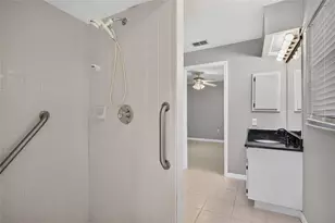 2243 Eagle Bluff Dr, Valrico, FL 33596 - Photo 37