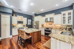 10552 Greencrest Dr, Tampa, FL 33626 - Photo 9