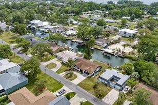 1218 SE 4th Ave, Crystal River, FL 34429 - Photo 1