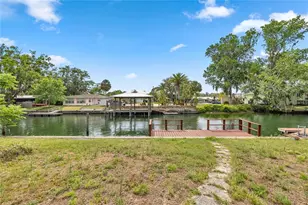1218 SE 4th Ave, Crystal River, FL 34429 - Photo 3