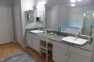 923 Hunter Ln, Tarpon Springs, FL 34689 - Photo 17