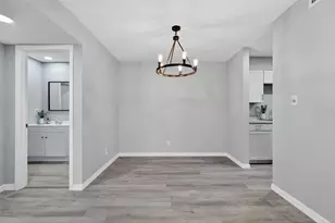 13287 Arbor Pointe Cir, Tampa, FL 33617 - Photo 5