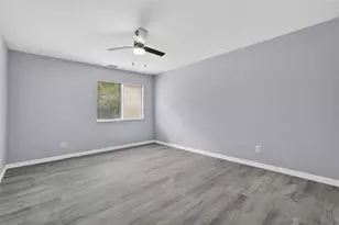 13287 Arbor Pointe Cir, Tampa, FL 33617 - Photo 15