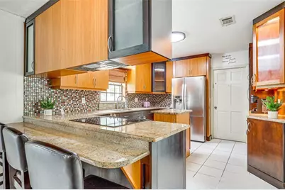 920 Lakeview Drive, Wimauma, FL 33598 - Photo 9