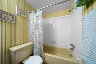 8200 Bayshore Dr, Treasure Island, FL 33706 - Photo 15
