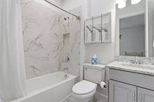 10819 Wicker Park Pl, Palmetto, FL 34221 - Photo 9