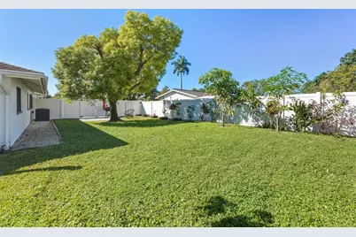 2401 26th Avenue S, Saint Petersburg, FL 33712 - Photo 33