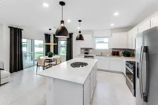 10822 Sun Drop St, Venice, FL 34293 - Photo 3