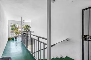 611 2nd St N, Saint Petersburg, FL 33701 - Photo 7