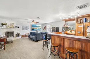 162 SE Lincoln Cir N, Saint Petersburg, FL 33703 - Photo 33