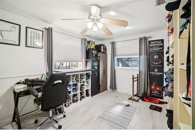 162 SE Lincoln Circle N, Saint Petersburg, FL 33703 - Photo 47