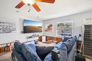 162 SE Lincoln Cir N, Saint Petersburg, FL 33703 - Photo 37