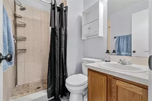 8704 Liberty Pl, Tampa, FL 33615 - Photo 15