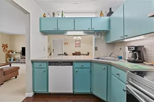 3232 Lake Pine Way E, Tarpon Springs, FL 34688 - Photo 15