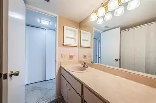 7400 Sun Island Dr S, South Pasadena, FL 33707 - Photo 23