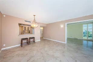 7400 Sun Island Dr S, South Pasadena, FL 33707 - Photo 9