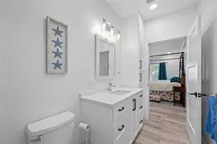 2813 Kipps Colony Dr S, Saint Petersburg, FL 33707 - Photo 41