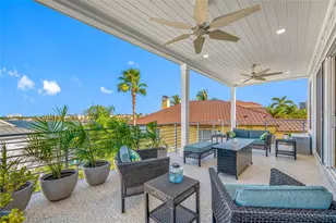 2813 Kipps Colony Dr S, Saint Petersburg, FL 33707 - Photo 11