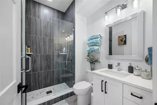 2813 Kipps Colony Dr S, Saint Petersburg, FL 33707 - Photo 29