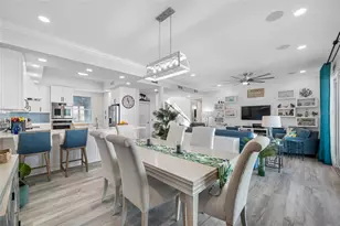 2813 Kipps Colony Dr S, Saint Petersburg, FL 33707 - Photo 17