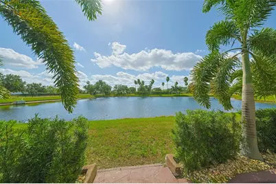 1507 Mira Lago Circle, Ruskin, FL 33570 - Photo 9