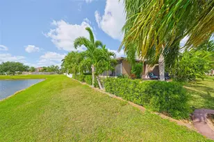 1507 Mira Lago Cir, Ruskin, FL 33570 - Photo 47