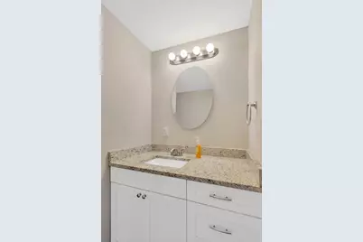 9901 N 46th Street, Tampa, FL 33617 - Photo 15