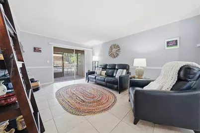 10433 Carrollbrook Court #105, Tampa, FL 33618 - Photo 9