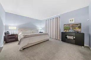 10433 Carrollbrook Ct, Tampa, FL 33618 - Photo 13