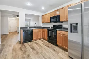 10841 Lake St Charles Blvd, Riverview, FL 33578 - Photo 15