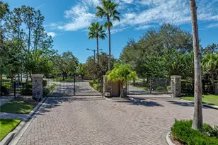 8152 Lake James Dr, Lakeland, FL 33810 - Photo 3