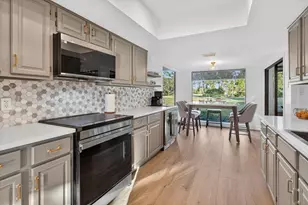 29448 Azalea Ln, Wesley Chapel, FL 33543 - Photo 23