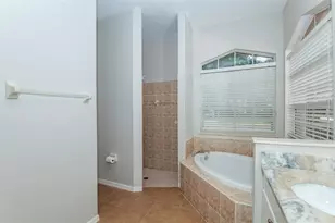 307 Rio Terra, Venice, FL 34285 - Photo 13