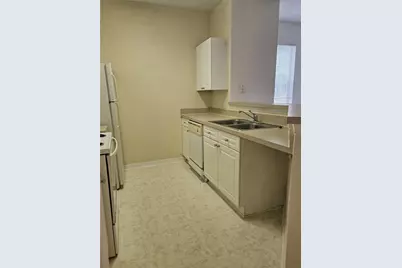 18001 Richmond Place Drive #517, Tampa, FL 33647 - Photo 7