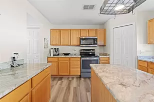7319 Lagoon Rd, Spring Hill, FL 34606 - Photo 23