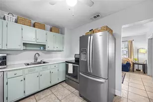 3528 W McElroy Ave, Tampa, FL 33611 - Photo 9