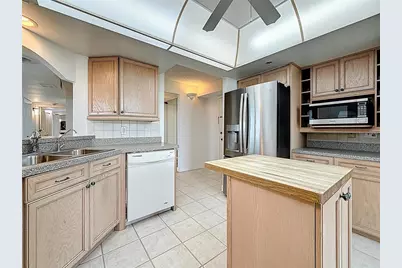 1 Key Capri #201E, Treasure Island, FL 33706 - Photo 25