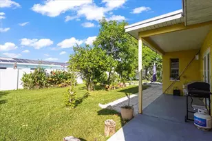 2217 65th Pl N, Saint Petersburg, FL 33702 - Photo 23