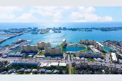 4725 Cove Circle #207, Saint Petersburg, FL 33708 - Photo 1