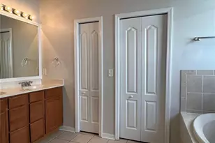 16318 Bridgelawn Ave, Lithia, FL 33547 - Photo 15