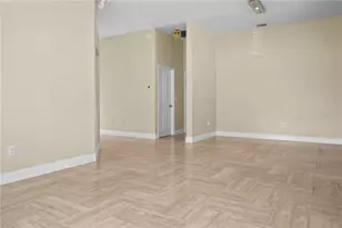 9986 Stockbridge Dr, Tampa, FL 33626 - Photo 31