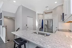 4063 Rocky Shores Dr, Tampa, FL 33634 - Photo 9