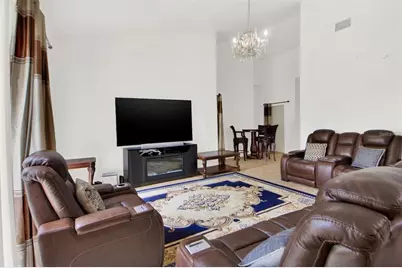 10907 N 48th Street, Tampa, FL 33617 - Photo 7