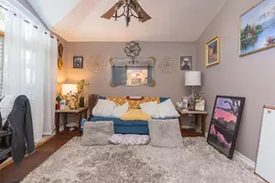 10022 Oxford Chapel Dr, Tampa, FL 33647 - Photo 5