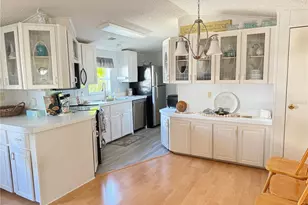 7225 Mt Fairfield Rd NE, Saint Petersburg, FL 33702 - Photo 5