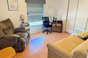 7225 Mt Fairfield Rd NE, Saint Petersburg, FL 33702 - Photo 13